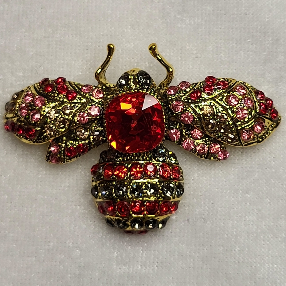 NEW Vintage-style Colorful Bumble Bee Brooch with Red and Pink Gems